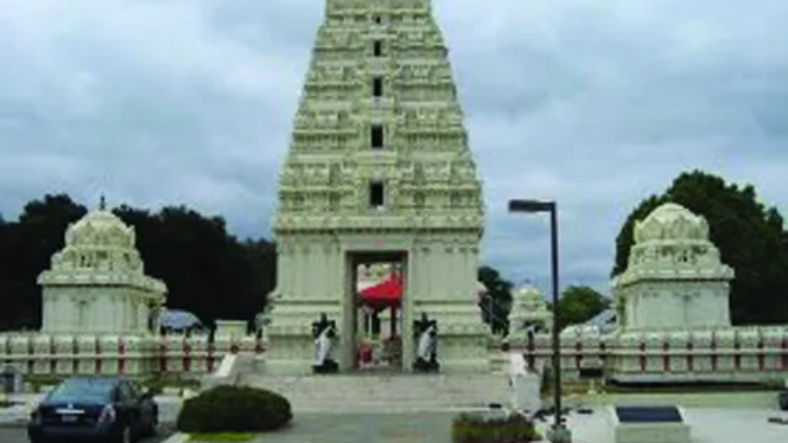 Ganesha-Temple-in-North-America