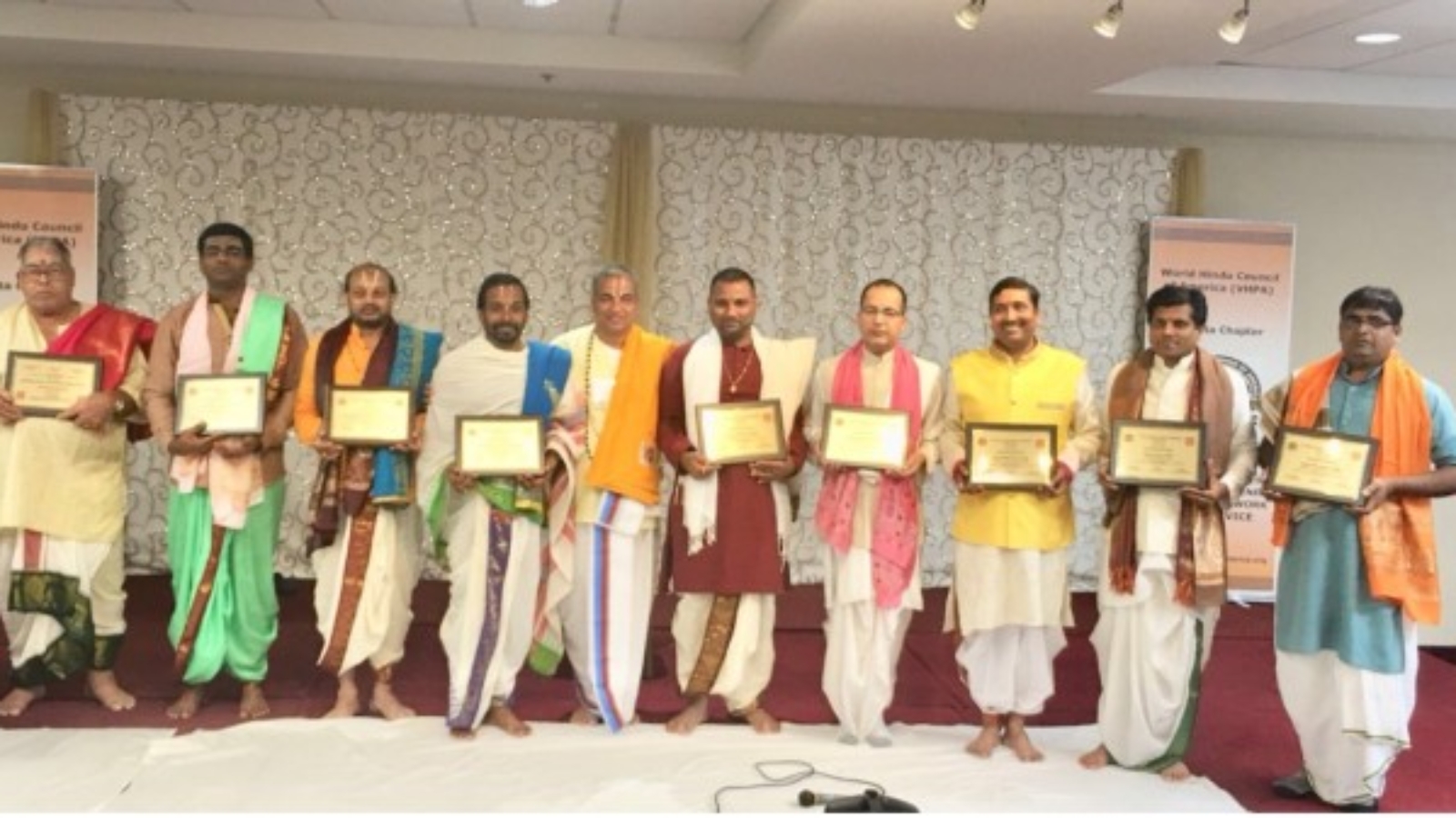 Hindu_Mandir_Priest_Conference2-e1535465882873-1